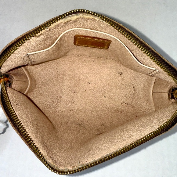 Louis Vuitton Demi Monogram Cosmetic pouch - Picture 9 of 11